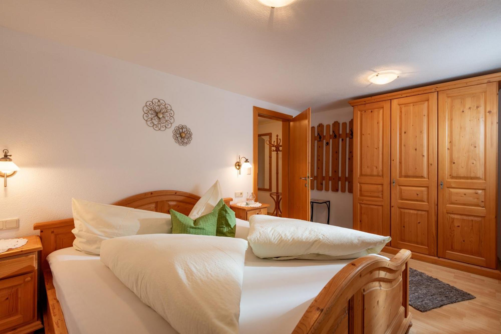 Neurauthof Hotel Zellberg Exterior photo