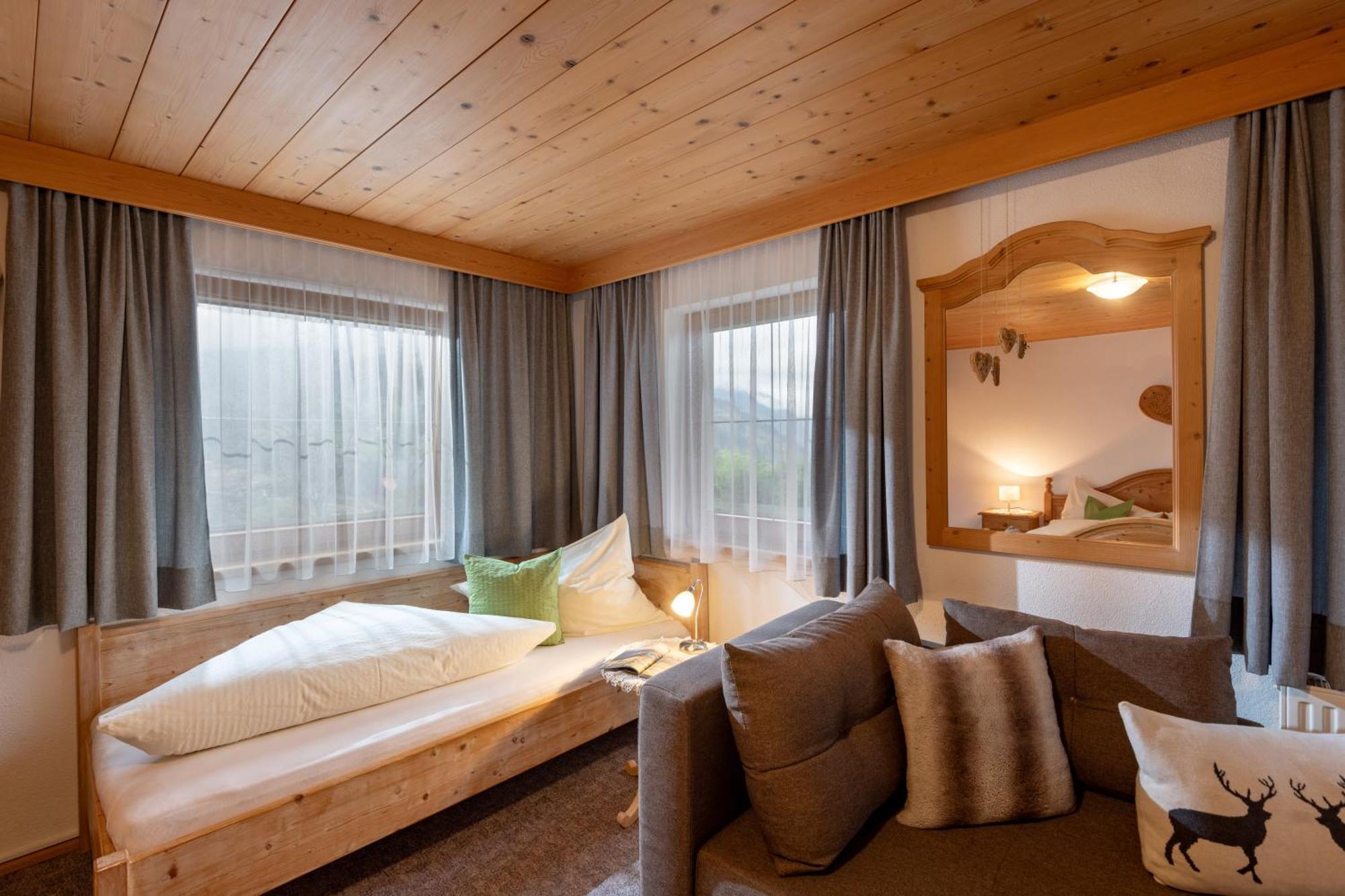 Neurauthof Hotel Zellberg Exterior photo