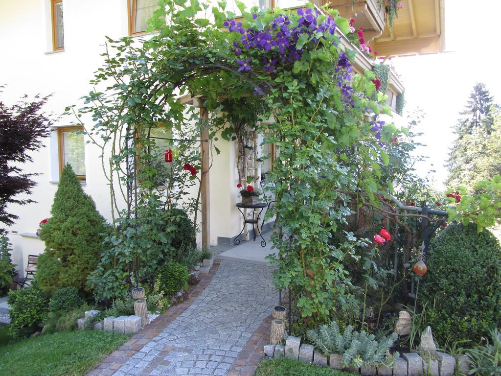 Neurauthof Hotel Zellberg Exterior photo