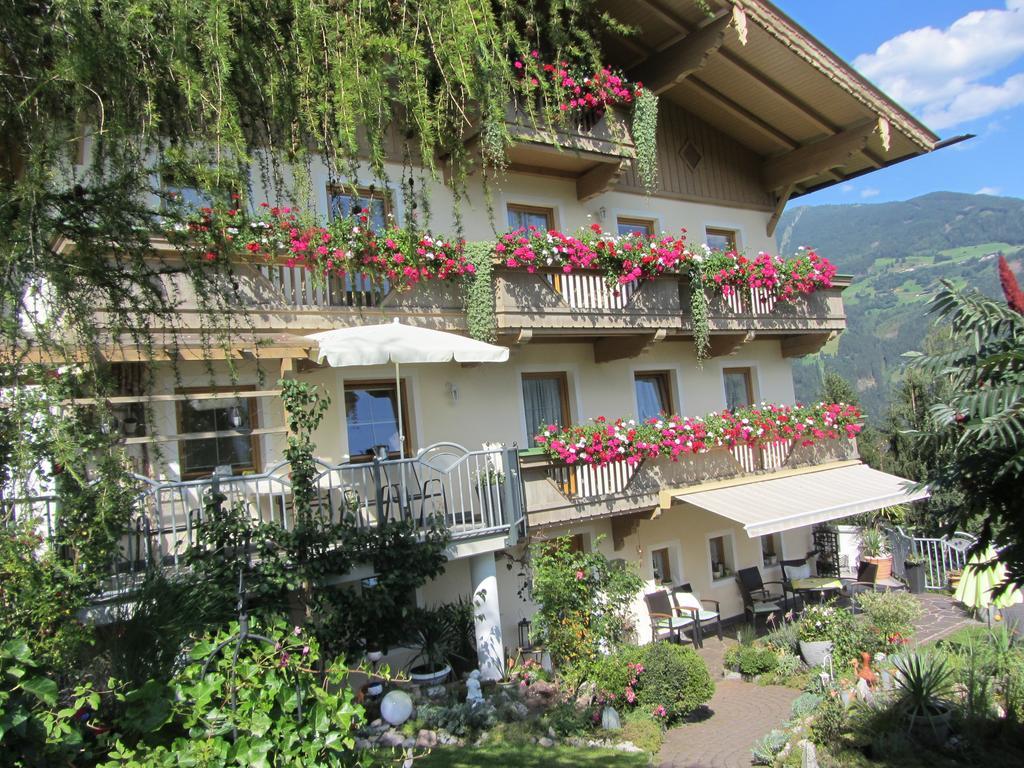 Neurauthof Hotel Zellberg Exterior photo